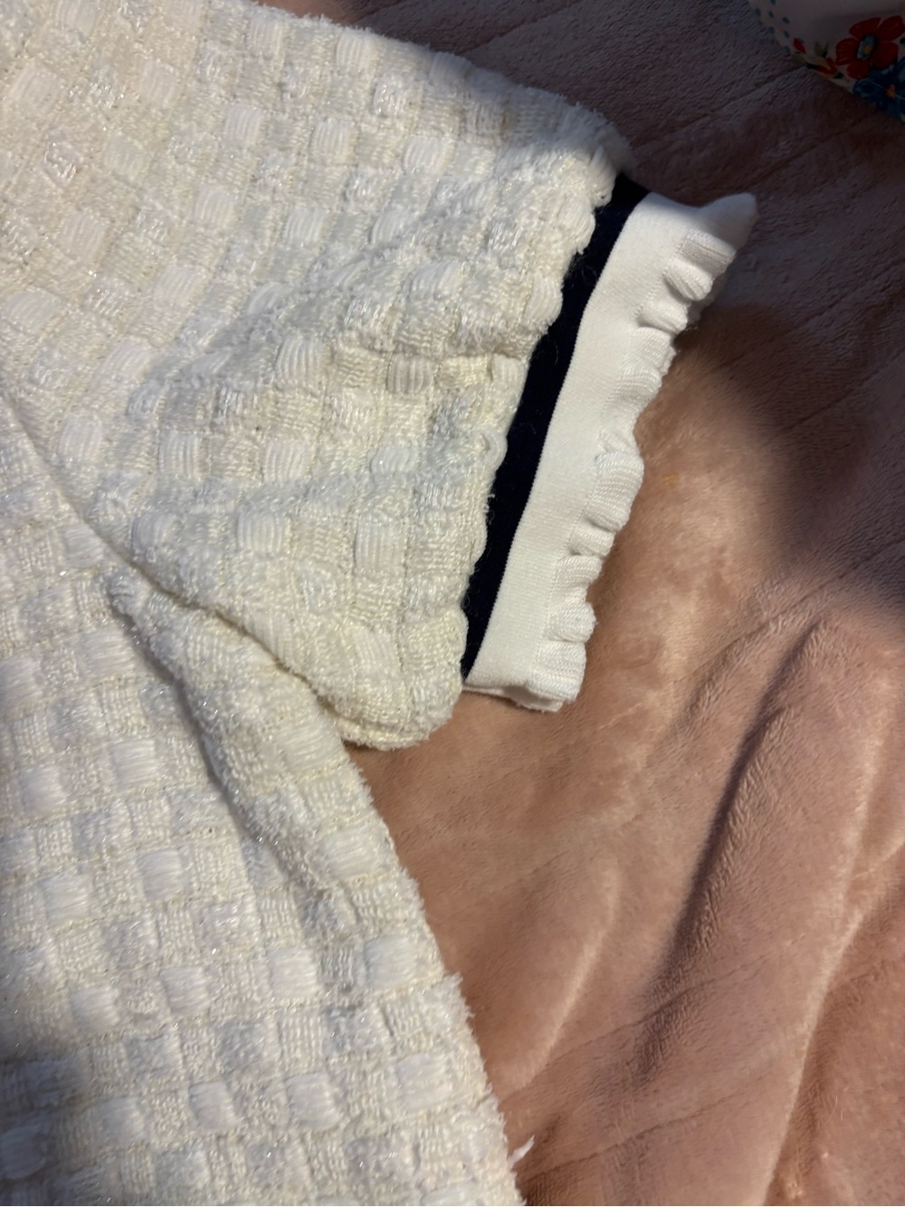 Voy Cream Short Sleeve Textured Knit Top with Black Trim - Picture 5 of 6